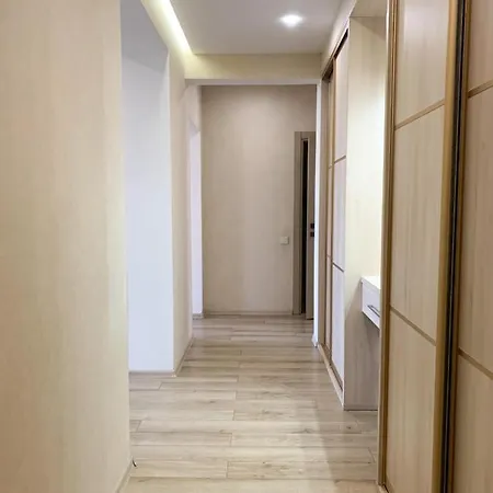 Clean And Comfortable Apparts, Family,business,travel Apartment Odesa